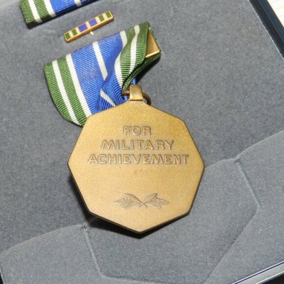Vintage Military Achievement Gold Medal - Picture 5 of 12